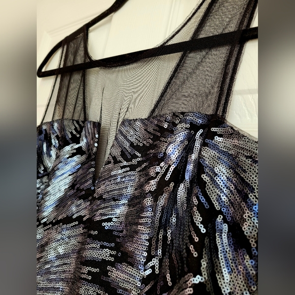 BCBG Maxazria Abigail Women Celeb Cocktail Dress Sequin Silver Mesh Sheer Size 8 - Picture 13 of 16